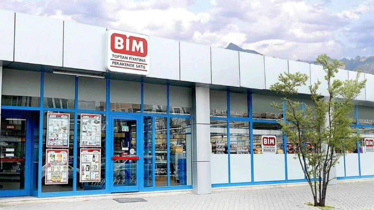 BİM’E METAL GÖVDELİ ÇALIŞMA MASASI VE KİTAPLIK GELİYOR! (BİM 23-29 EYLÜL)